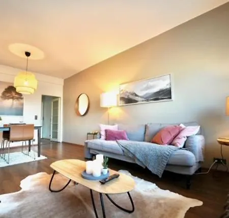 아파트 Cozy And Bright 2-bedroom Washer And Dryer, King Size Bed